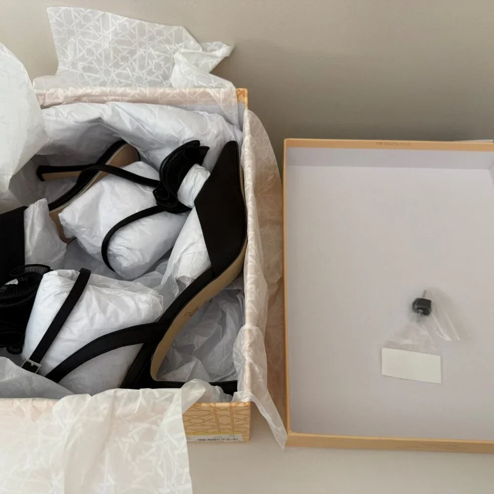 New in Box Jewel Badgley Mischka Taylee Black Ankle Strap Stiletto Heels 10 - Picture 9 of 12
